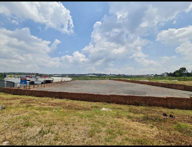 12,082M² VACANT LAND TO LET IN DENVER